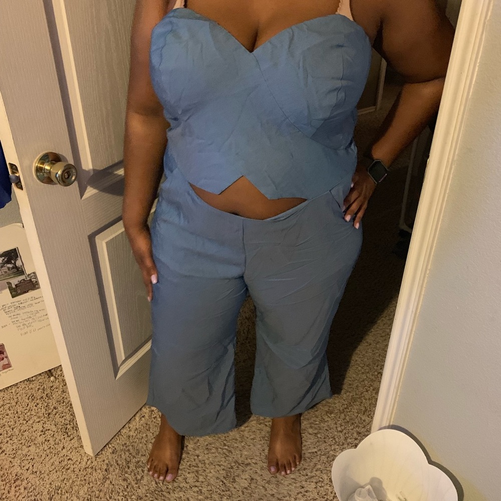 Jumpsuit - Picture 2 of 4